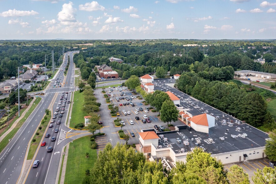 More Photos Of 10305 Medlock Bridge Rd, Duluth General Retail For Lease