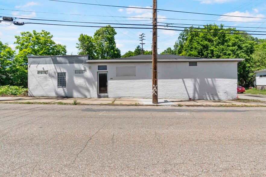 More Photos Of 101 Railroad Ave, Carnegie Warehouse For Sale