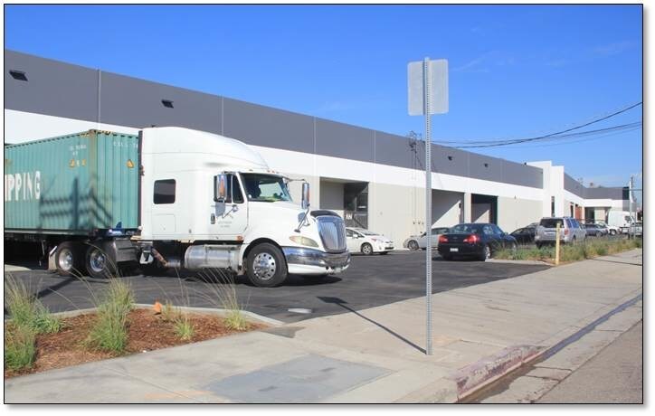 More Photos Of 301-445 N Figueroa St, Wilmington Warehouse For Lease