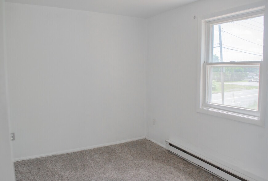 More Photos Of 1620 Columbia Tpke, Castleton On Hudson Storefront Retail Residential For Sale