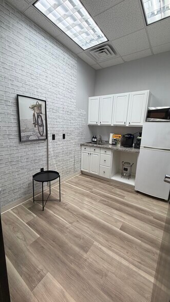 More Photos Of 8751 Commodity Cir, Orlando Medical For Lease