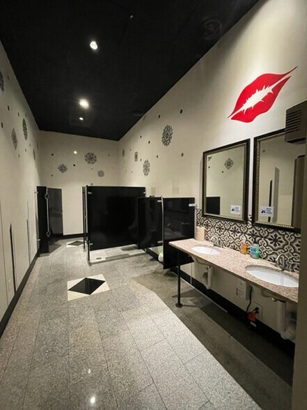 More Photos Of 555 N 4th St, Saint Louis Apartments For Sale