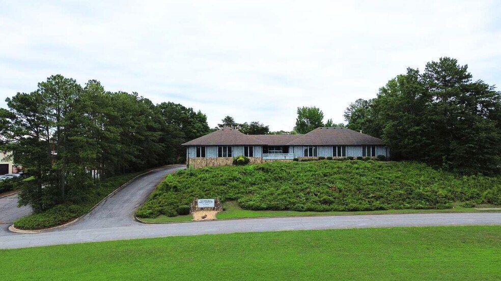 More Photos Of 6612 Exchange Pl, Morrow Office For Sale