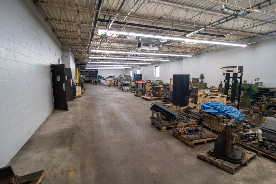 More Photos Of 1304 Valleyhigh Dr NW, Rochester Showroom For Sale