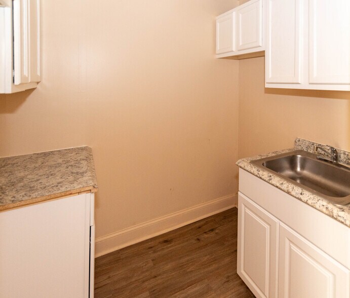 More Photos Of 1611 Gwynns Falls Pky, Baltimore Apartments For Sale