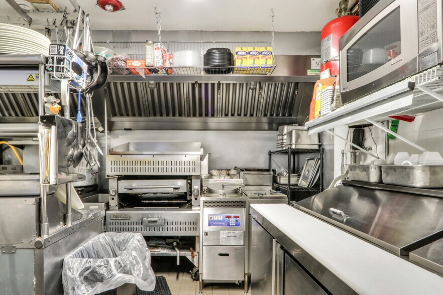 More Photos Of 2816 Route 120, Mchenry Restaurant For Sale