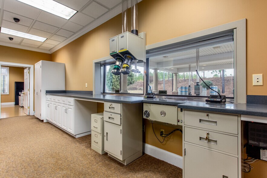 More Photos Of 102 Stonebridge Blvd, Bremen Bank For Sale