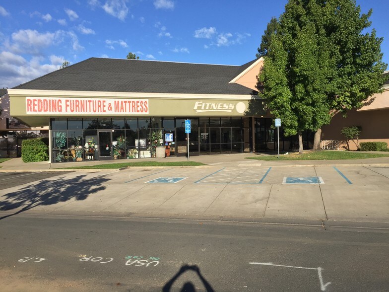 More Photos Of 72-76 Lake Blvd, Redding Storefront For Lease
