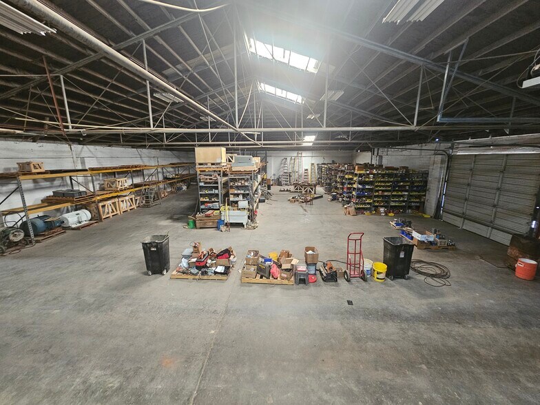 More Photos Of 110 CR 141, Sweetwater Warehouse For Sale