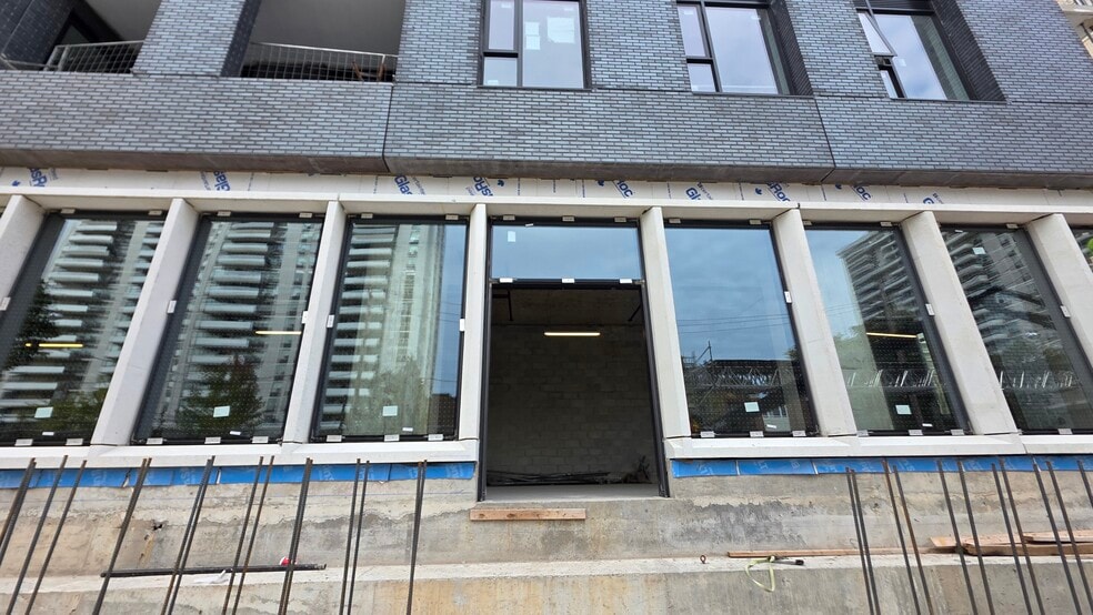 More Photos Of 235 Balliol St, Toronto Apartments For Lease