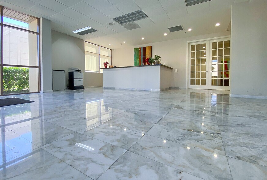 More Photos Of 27 Peters Canyon Rd, Irvine Office For Lease