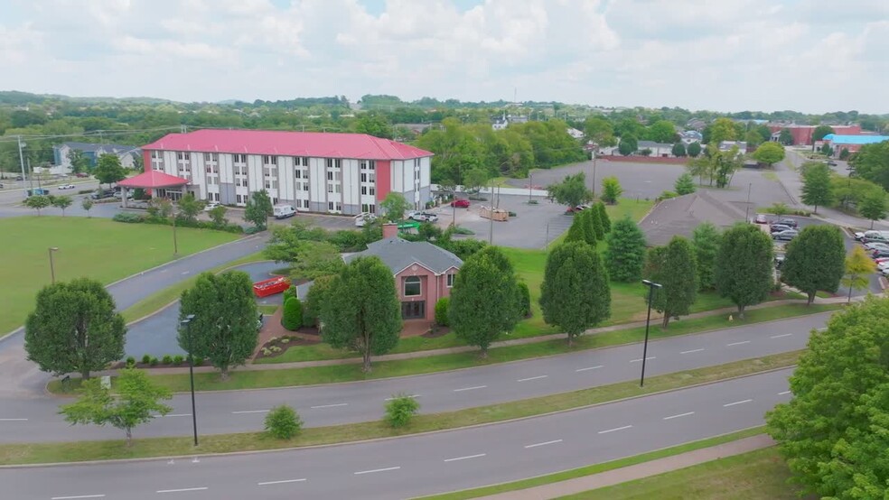 Primary Photo Of 103 Bluegrass Commons Blvd, Hendersonville Office For Lease