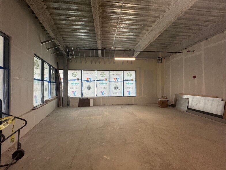 More Photos Of 4305 W Madison St, Chicago Lodge Meeting Hall For Lease