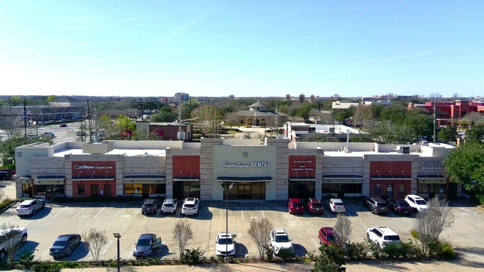 More Photos Of 1403 Highway 6, Sugar Land Medical For Lease