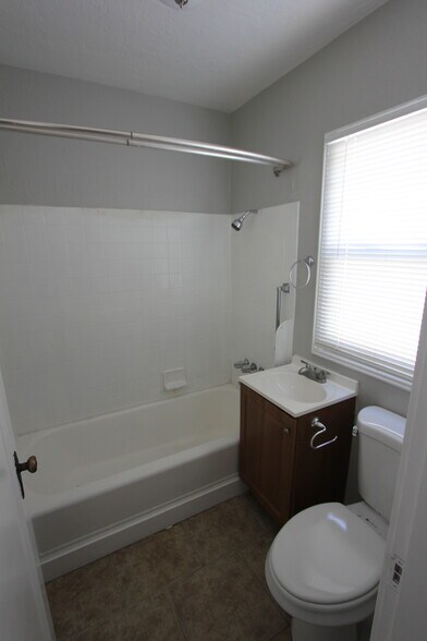 More Photos Of 721-735 Mellus St, Martinez Apartments For Sale