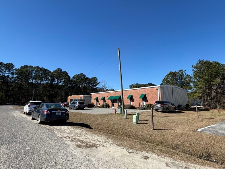 More Photos Of 199 Farmington Rd, Summerville Flex For Sale