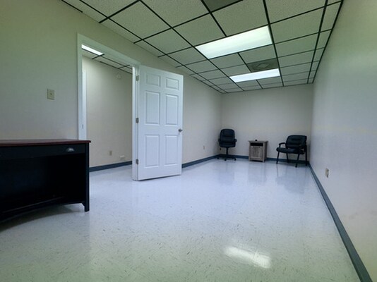 More Photos Of 1661 Walkup Ave, Monroe Office For Lease