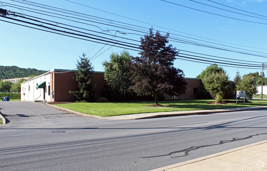 More Photos Of 860 Broad St, Emmaus Light Manufacturing For Lease