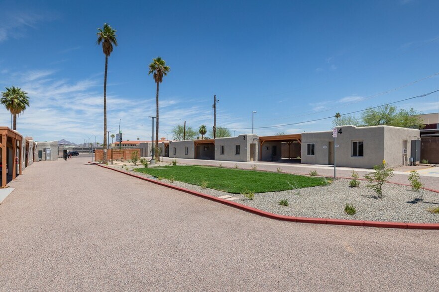 More Photos Of 2625 E Van Buren St, Phoenix Healthcare For Sale