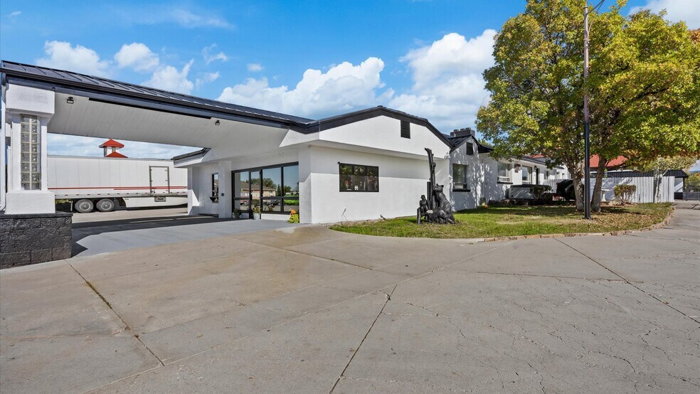 More Photos Of TBD E Main St, Montrose Hotel For Sale