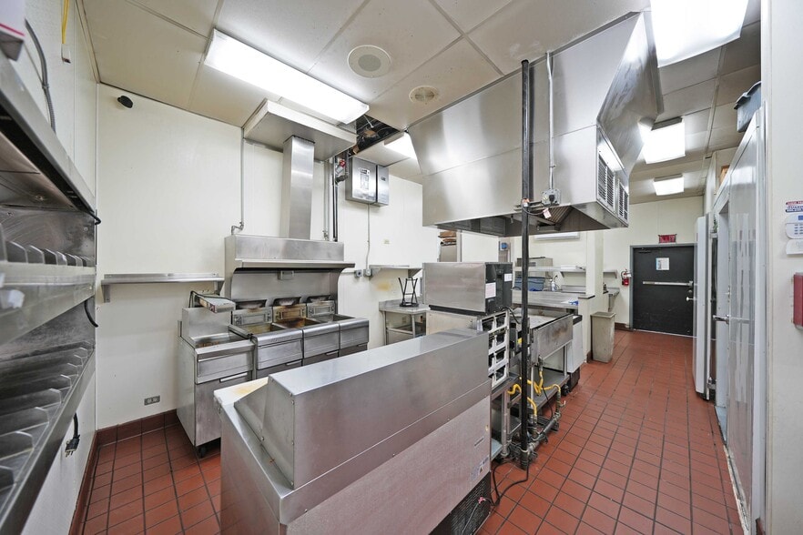 More Photos Of 318 S Wapato Ave, Wapato General Retail For Sale