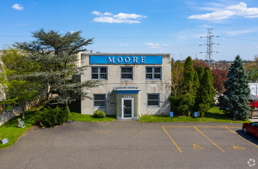 More Photos Of 1300 E Mermaid Ln, Wyndmoor Warehouse For Lease