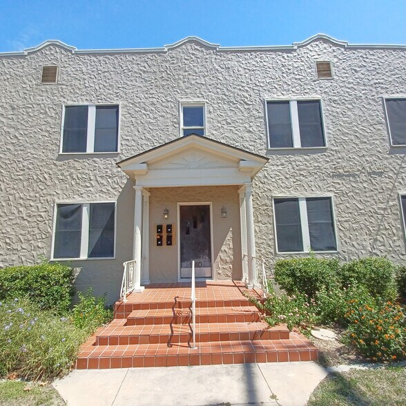 More Photos Of 127 W Magnolia Ave, San Antonio Apartments For Sale