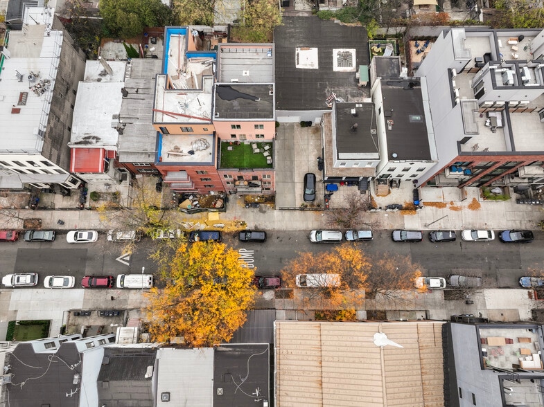 More Photos Of 55 Stanhope St, Brooklyn Apartments For Sale