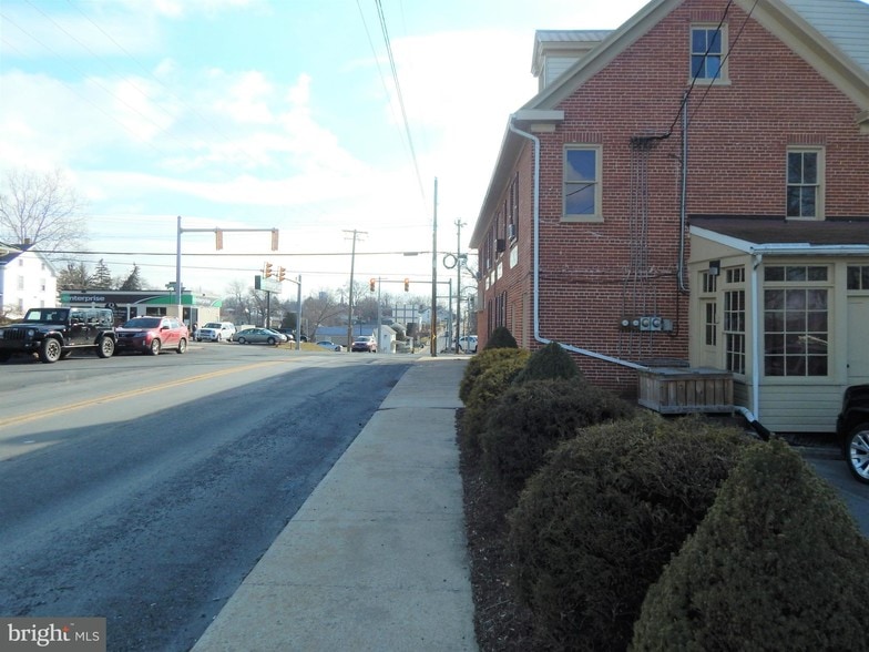 More Photos Of 824 N Queen St, Martinsburg Office For Sale