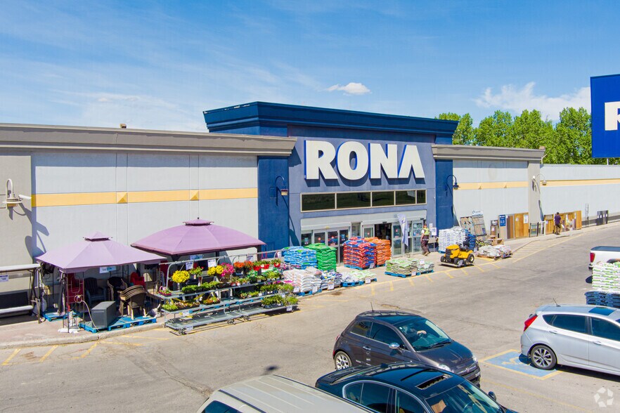 Primary Photo Of 4215 Edmonton Trl NE, Calgary Freestanding For Lease