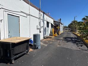 More Photos Of 6916 14th St, Bradenton Restaurant For Sale