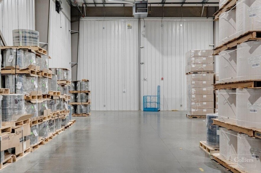 More Photos Of 19689 Telegraph Trl, Langley Twp Service For Lease