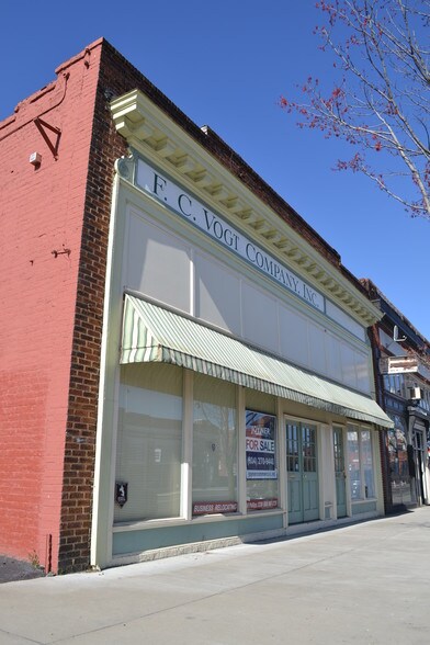 Primary Photo Of 1831-1833 W Broad St, Richmond Storefront For Lease