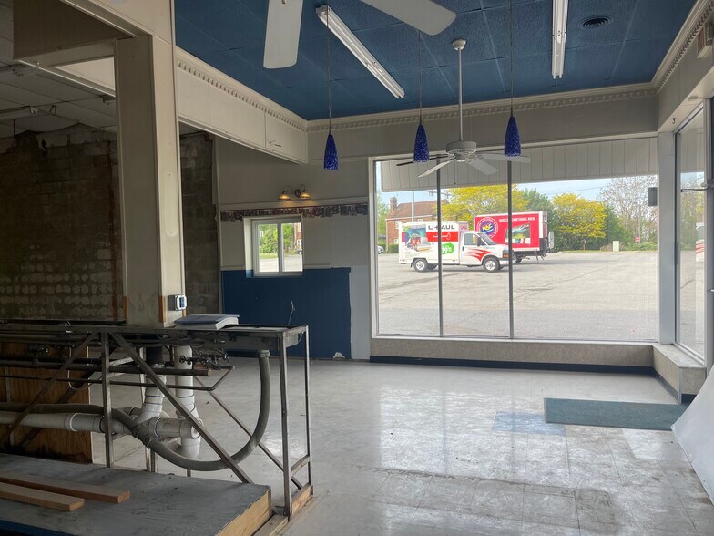 More Photos Of 4250-4332 Sunset Blvd, Steubenville Unknown For Lease