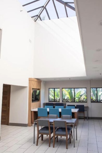 More Photos Of 775 N Oak Park Blvd, Grover Beach Hotel For Sale