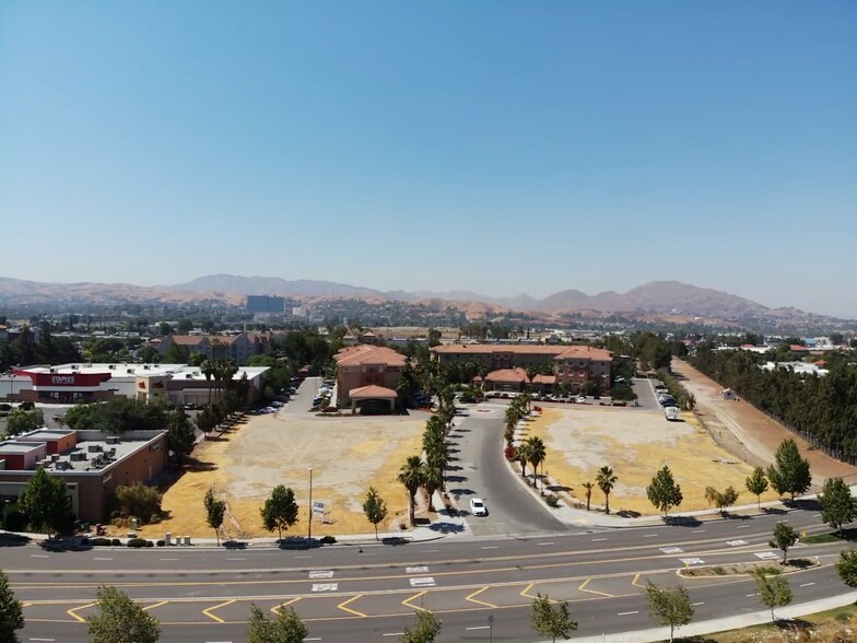 More Photos Of E Hospitality Ln, San Bernardino Land For Lease