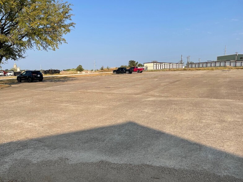 More Photos Of 6988 Raymond Stotzer, College Station Industrial For Sale
