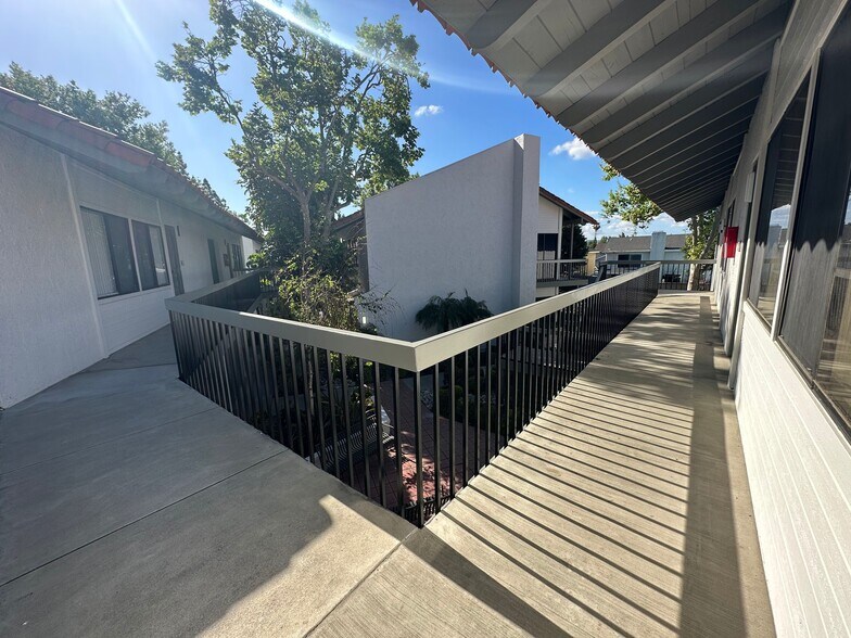 More Photos Of 1820 W Orangewood Ave, Orange Office For Lease