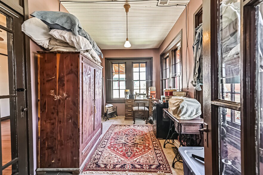 More Photos Of 2911 Broadway St, Galveston Office For Sale