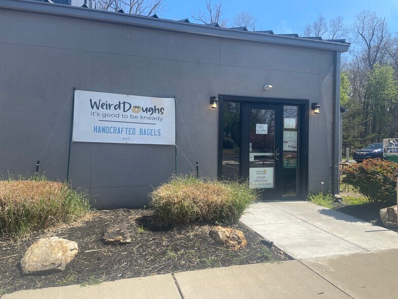 More Photos Of 7373 Comfort Inn Dr, Warrenton General Retail For Lease