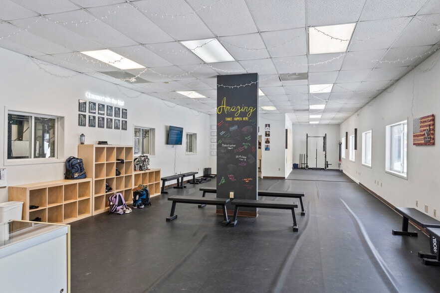 More Photos Of 105 E Cornwell Ln, Purcellville Warehouse For Sale