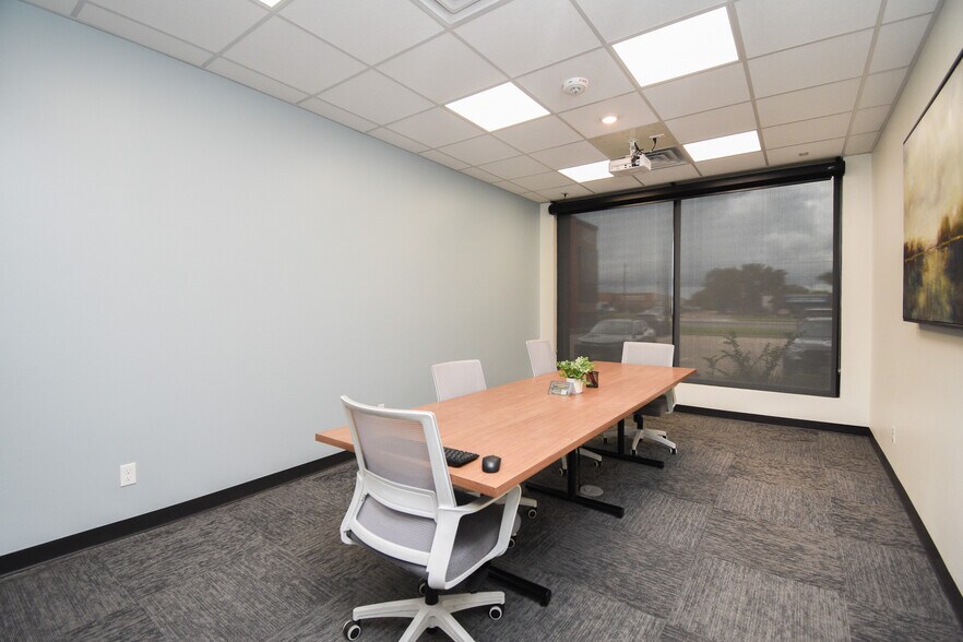 More Photos Of 4800 N Navarro St, Victoria Freestanding For Lease