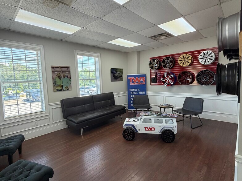 More Photos Of 904 Atlanta Hwy, Buford Warehouse For Sale