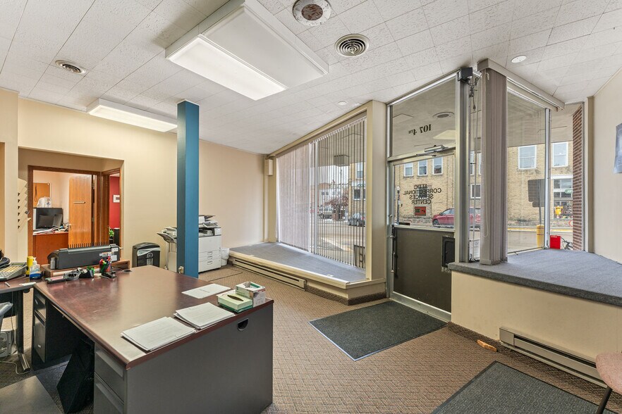 More Photos Of 107 4th St, Baraboo Office For Sale
