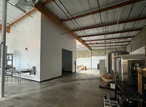 More Photos Of 956-972 Griswold Ave, San Fernando Warehouse For Lease