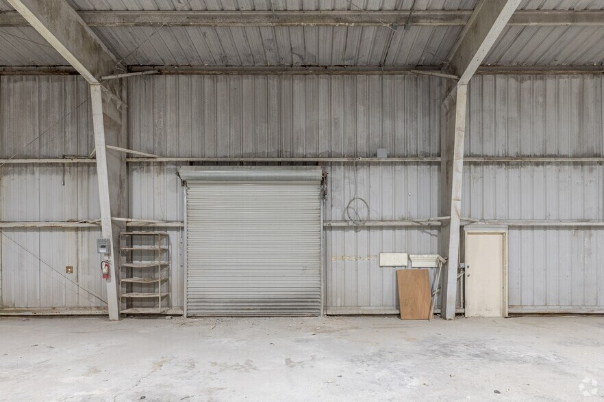 More Photos Of 6740 Tower Dr, Hudson Manufacturing For Sale