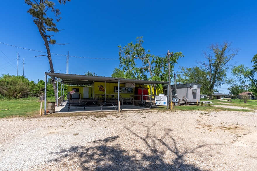 More Photos Of 1411 Houston River Rd, Westlake Restaurant For Sale