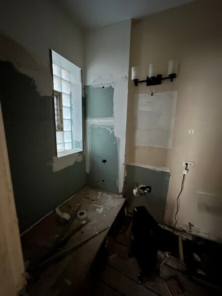 More Photos Of , Chicago Multifamily For Sale