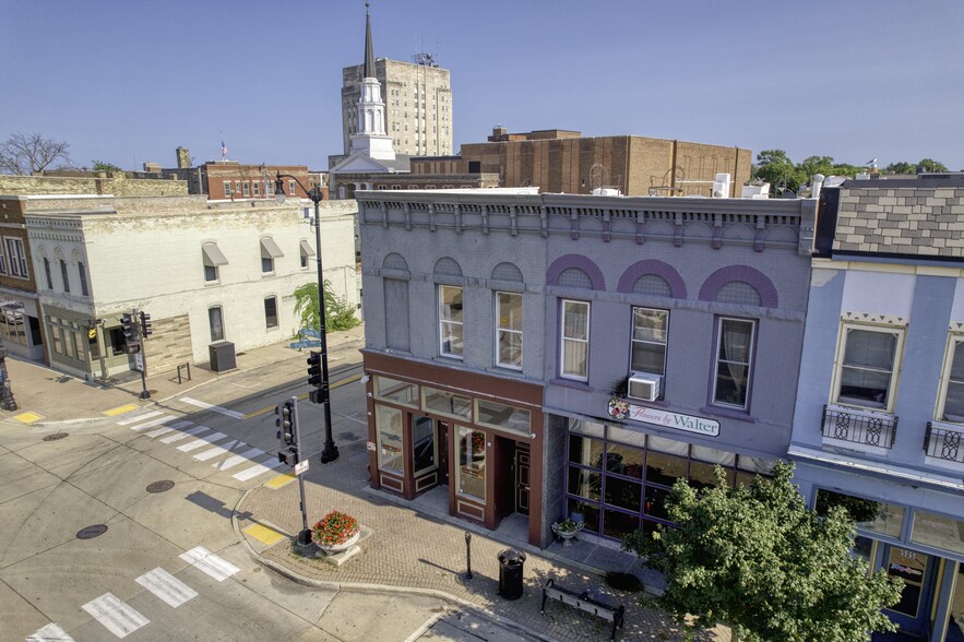 Primary Photo Of 501 6th St, Racine Bar For Sale