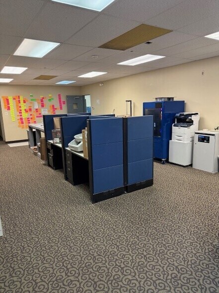 More Photos Of 8400 Brookfield Ave, Brookfield Flex For Sale